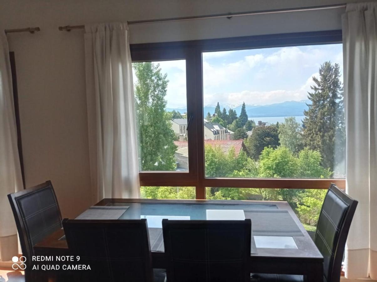 Hermoso Departamento Con Vista Al Y Cochera Apartment San Carlos de Bariloche