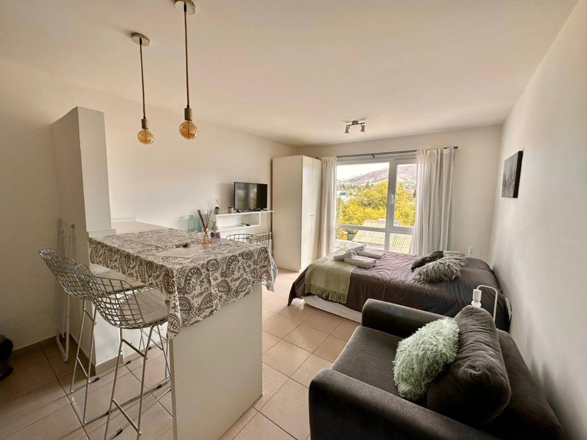 Bettystudio, Cálido, Centrico C/ Vista A Cerros Apartamento