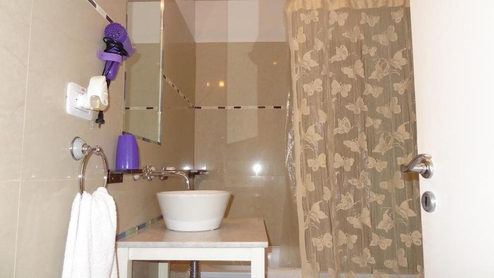Nbh Lacus Boutique Hotel 3*