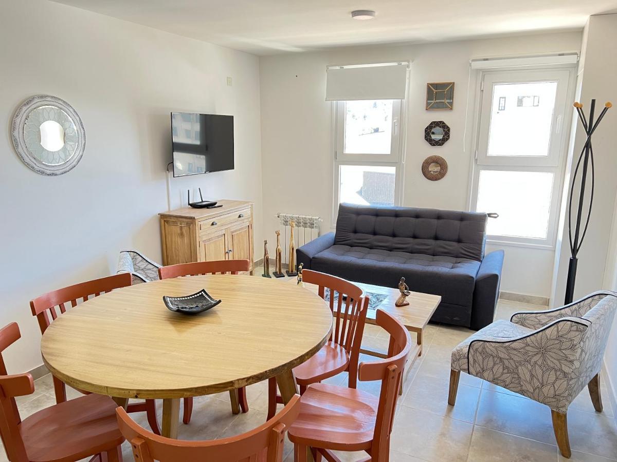 Apartamento Centrico Con Cochera En *