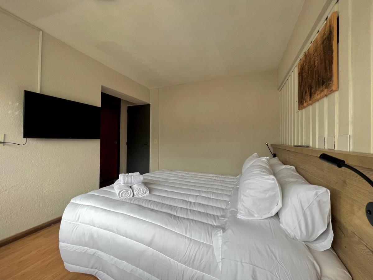 El Residencial Bariloche Hostal *
