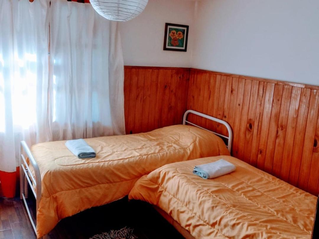Pensión Hospedaje Brc Dosnueve Cuatro Cuatro Cuarentayocho Sesentaceronueve San Carlos de Bariloche