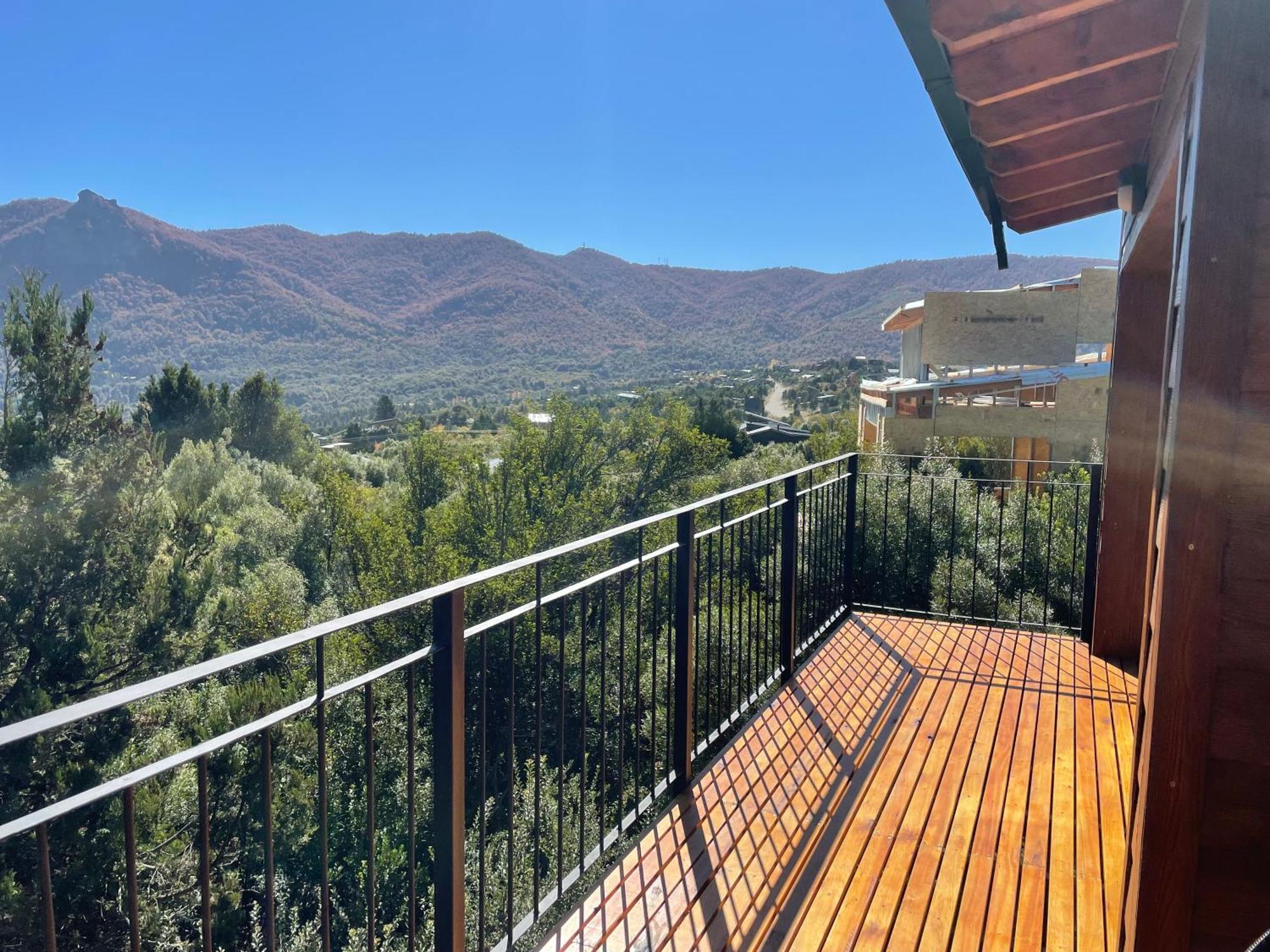 Сasa de vacaciones Casa Huilco- Panoramic Lake&mountain Views San Carlos de Bariloche
