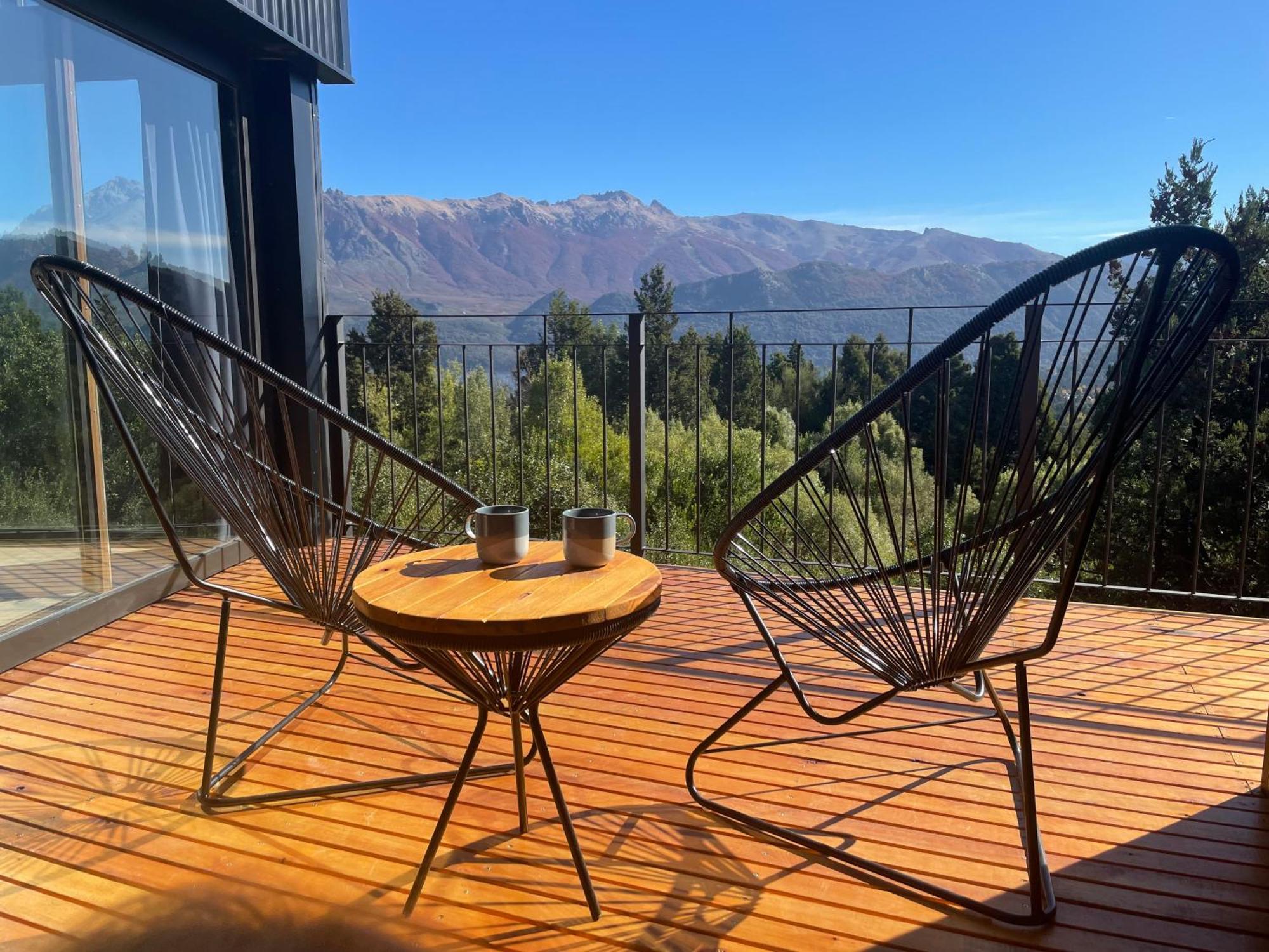 Casa Huilco- Panoramic Lake&mountain Views Сasa de vacaciones San Carlos de Bariloche
