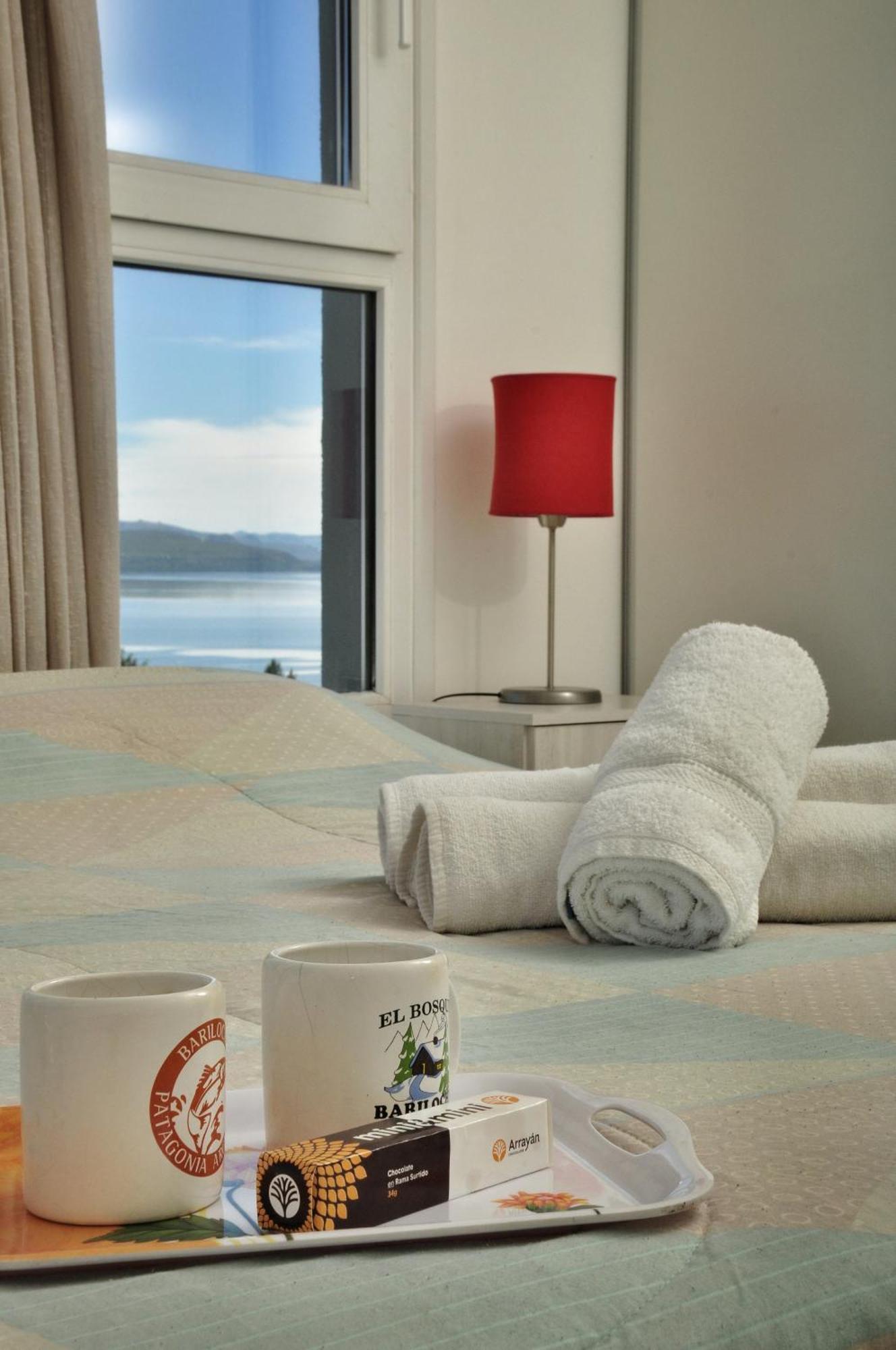Apartamento Deleitate Con Las Vistas Al Lago Y Montanas En El Centro De *
