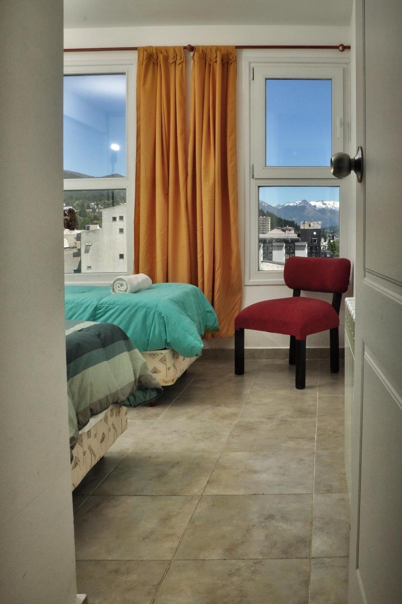 Deleitate Con Las Vistas Al Lago Y Montanas En El Centro De Apartamento *