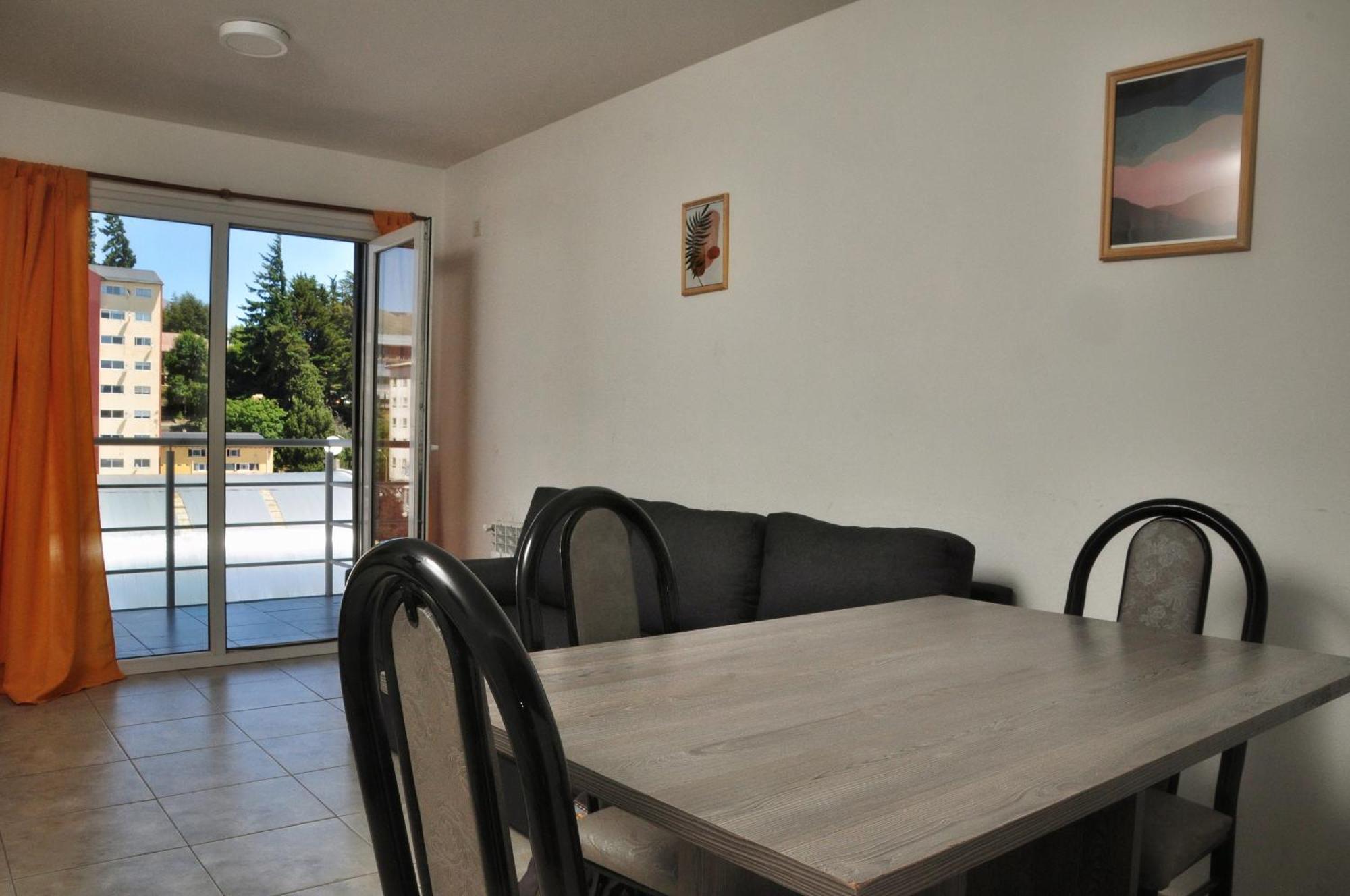 Hospedate En Depto Centrico Con Balcon Y Vista A Los Cerros *