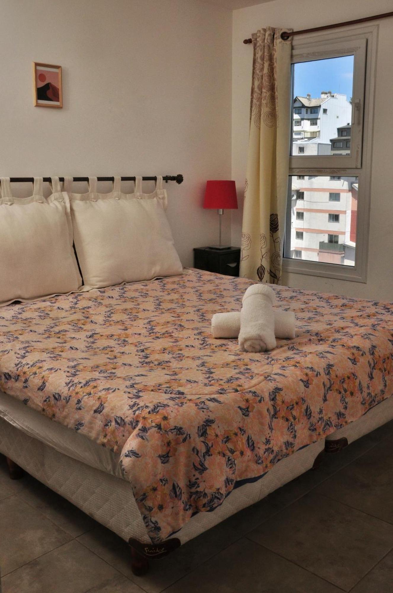 Hospedate En Depto Centrico Con Balcon Y Vista A Los Cerros *