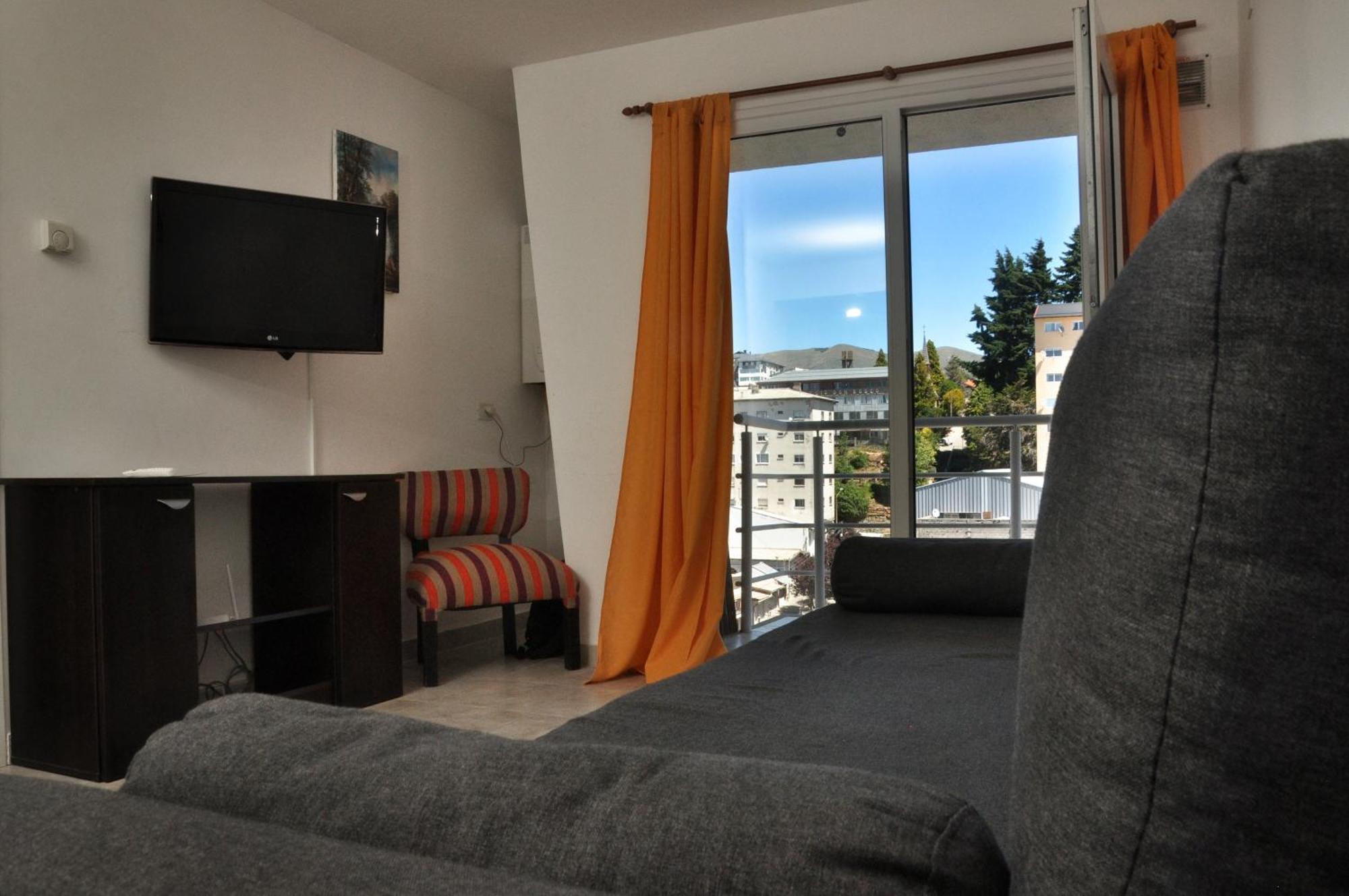 Apartamento Hospedate En Depto Centrico Con Balcon Y Vista A Los Cerros San Carlos de Bariloche