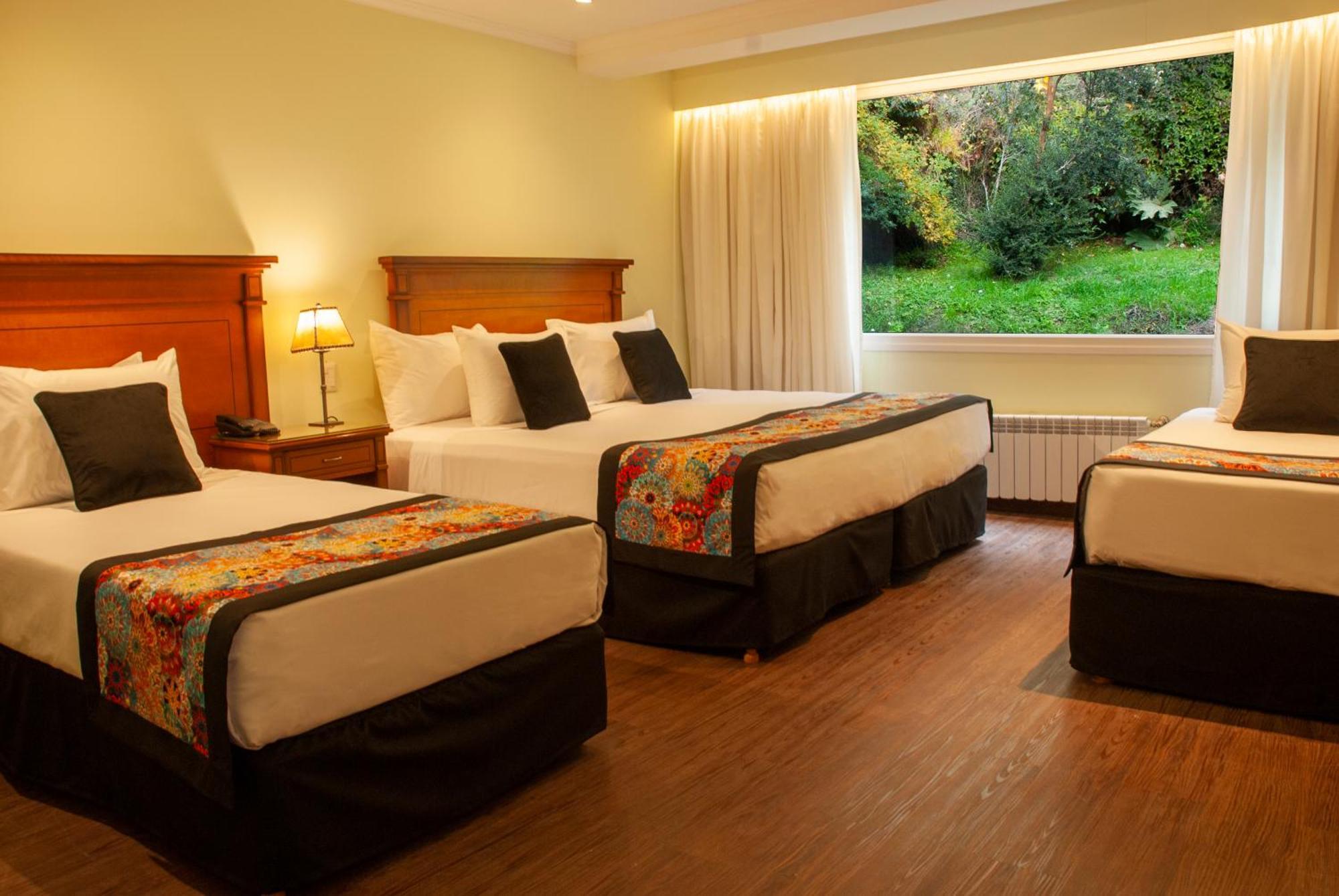 Huinid Bustillo & Hotel 4*