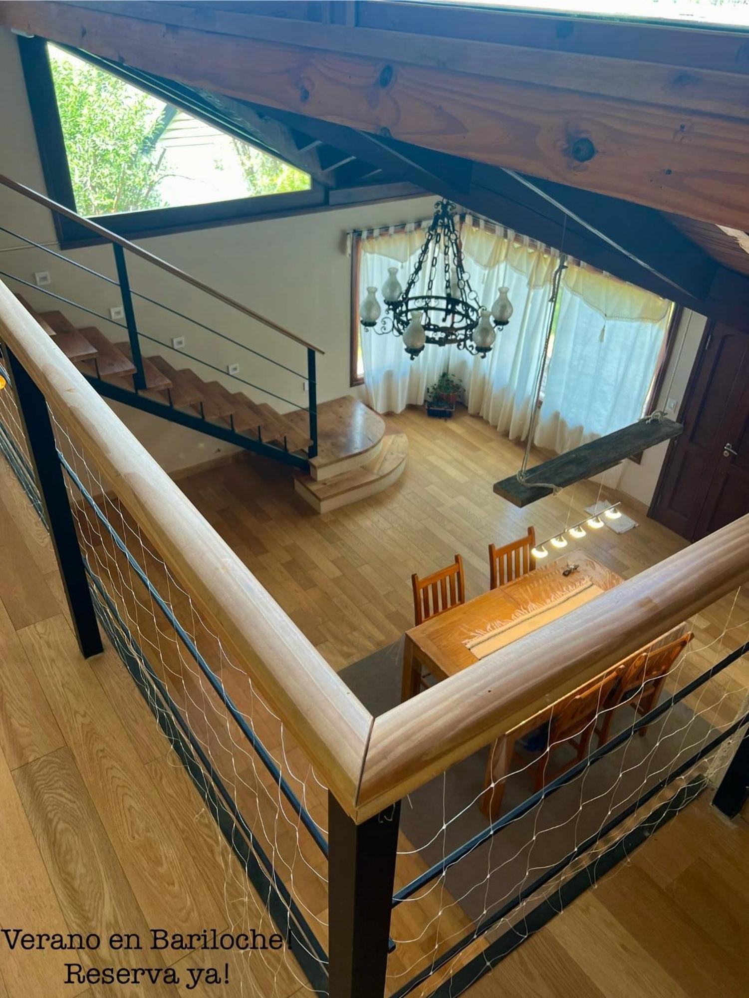 La Cabana De *