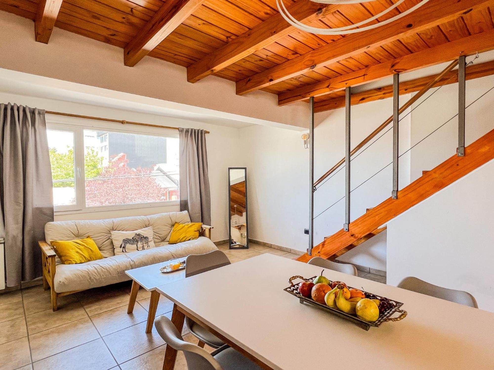 Rentup - Comodo Y Luminoso Duplex En El Corazon De
