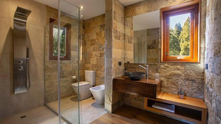 Villa Stunning 4-bedroom House Large Garden And Pool H61 San Carlos de Bariloche