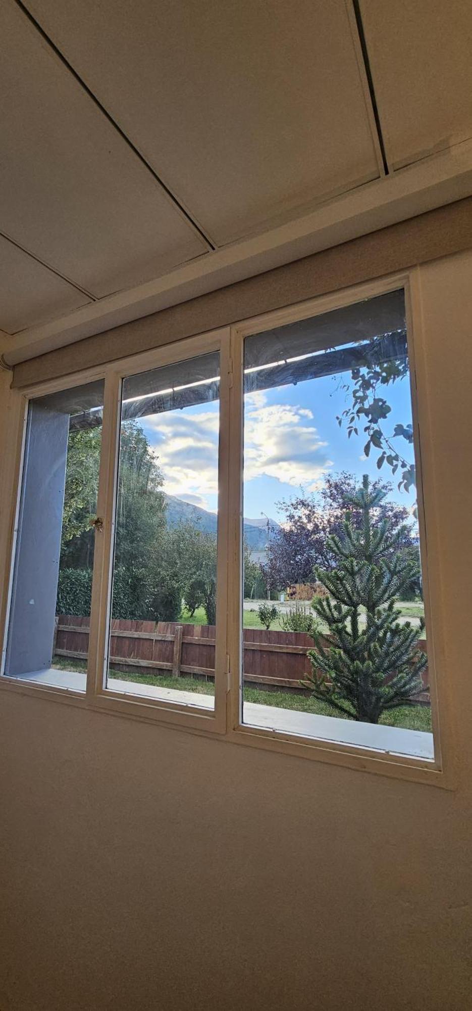 Casa Con Jardin Y Vista A La Montana!