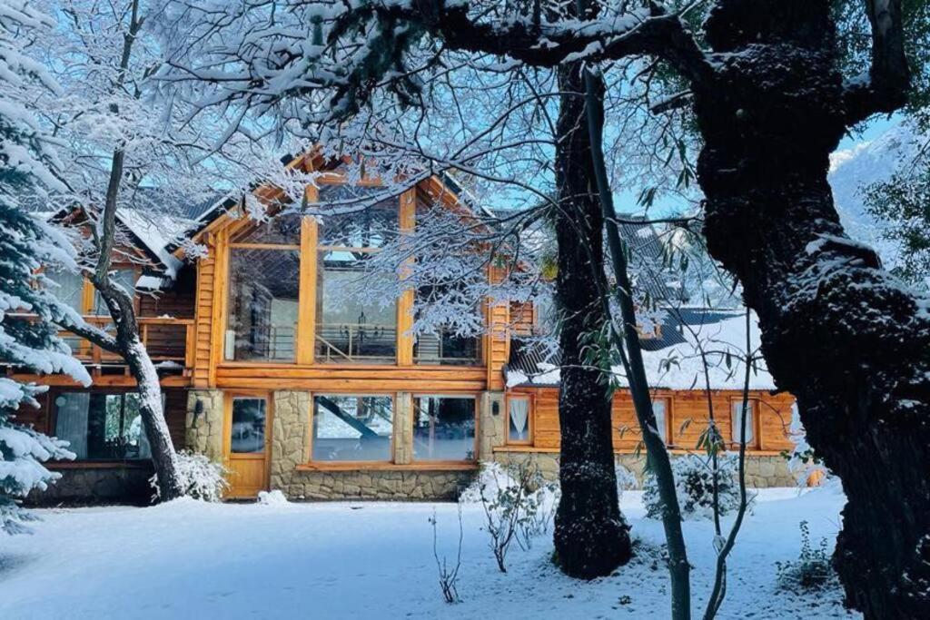 Villa Imponente Vista Hacia El Bosque Nevado San Carlos de Bariloche