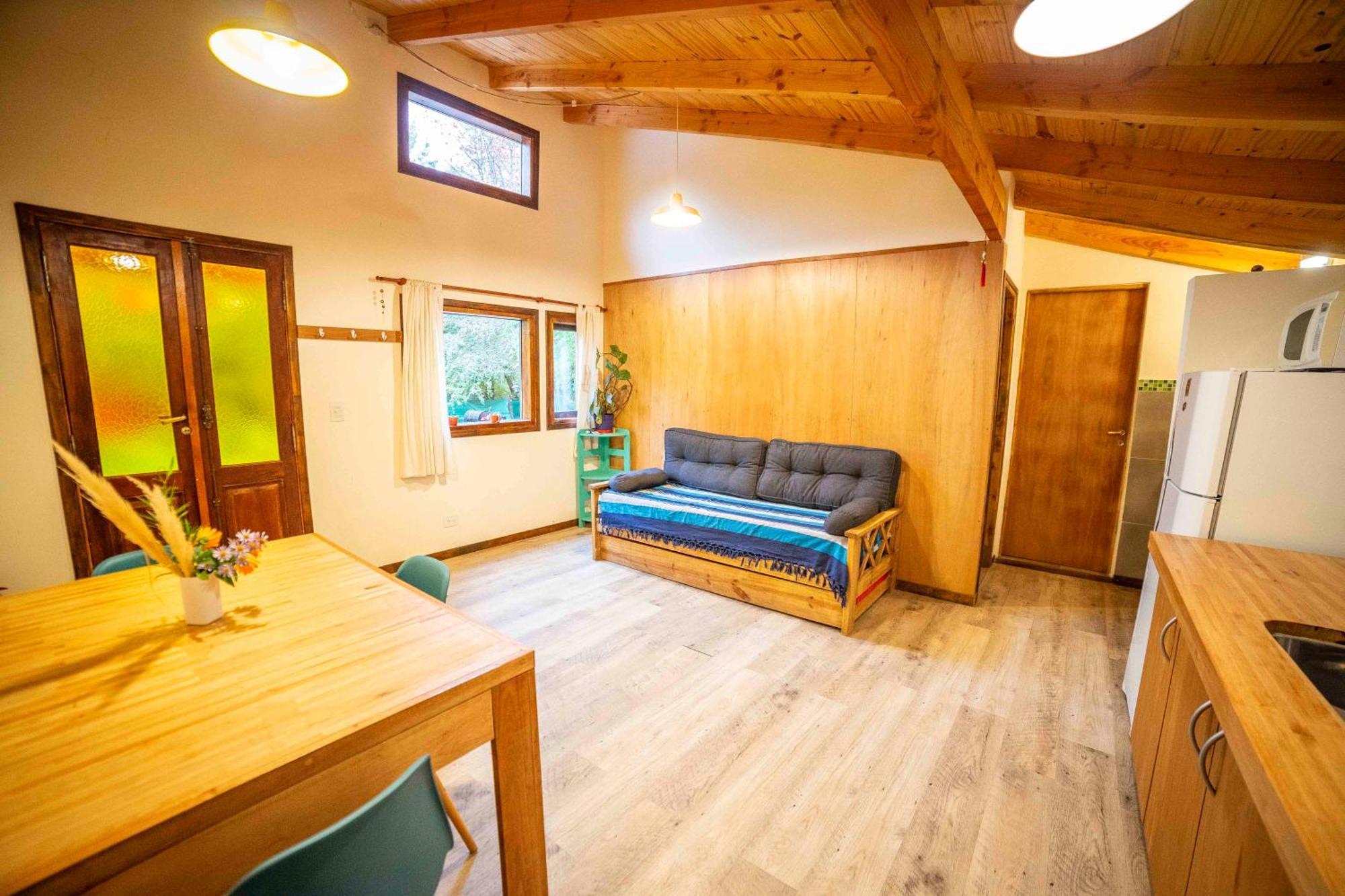 Chalet Casa En Entorno De Bosque, Cerca De Playas Y Cerros