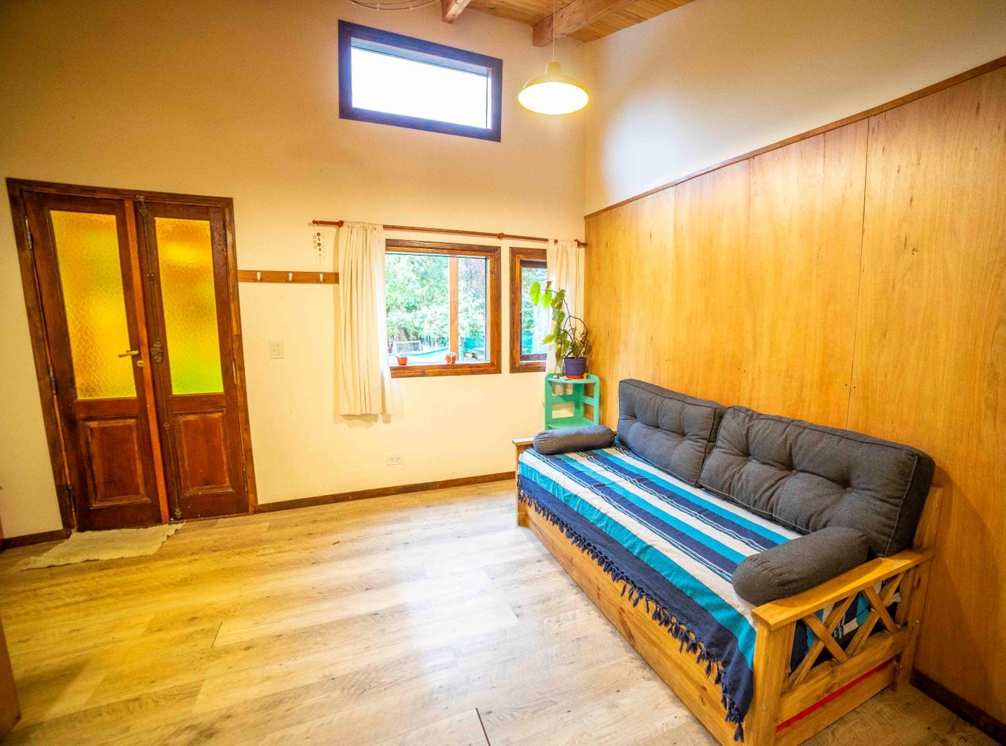 Chalet Casa En Entorno De Bosque, Cerca De Playas Y Cerros *