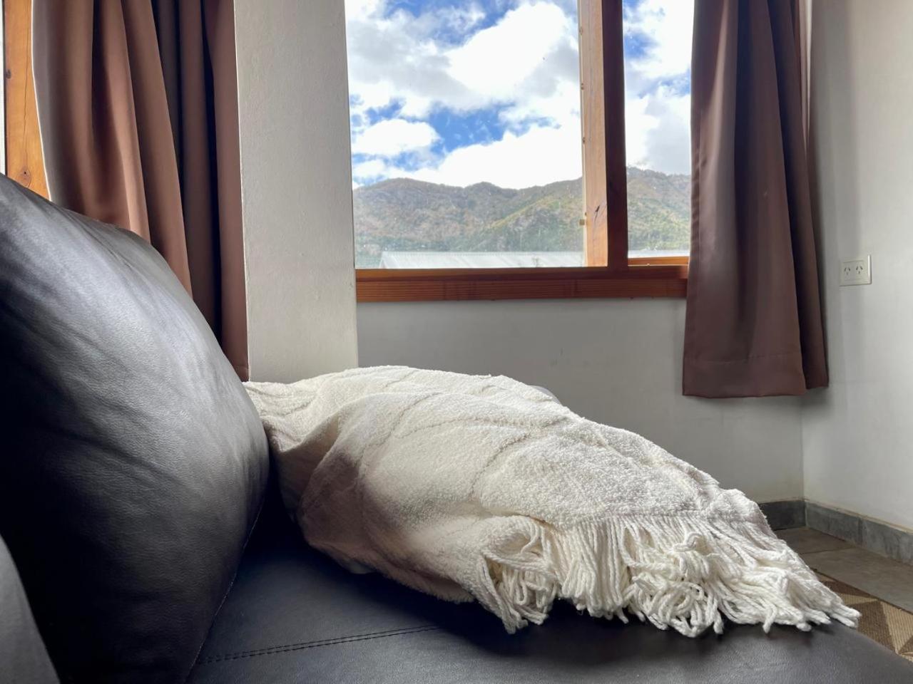 Alewekehue , La Linda San Carlos de Bariloche