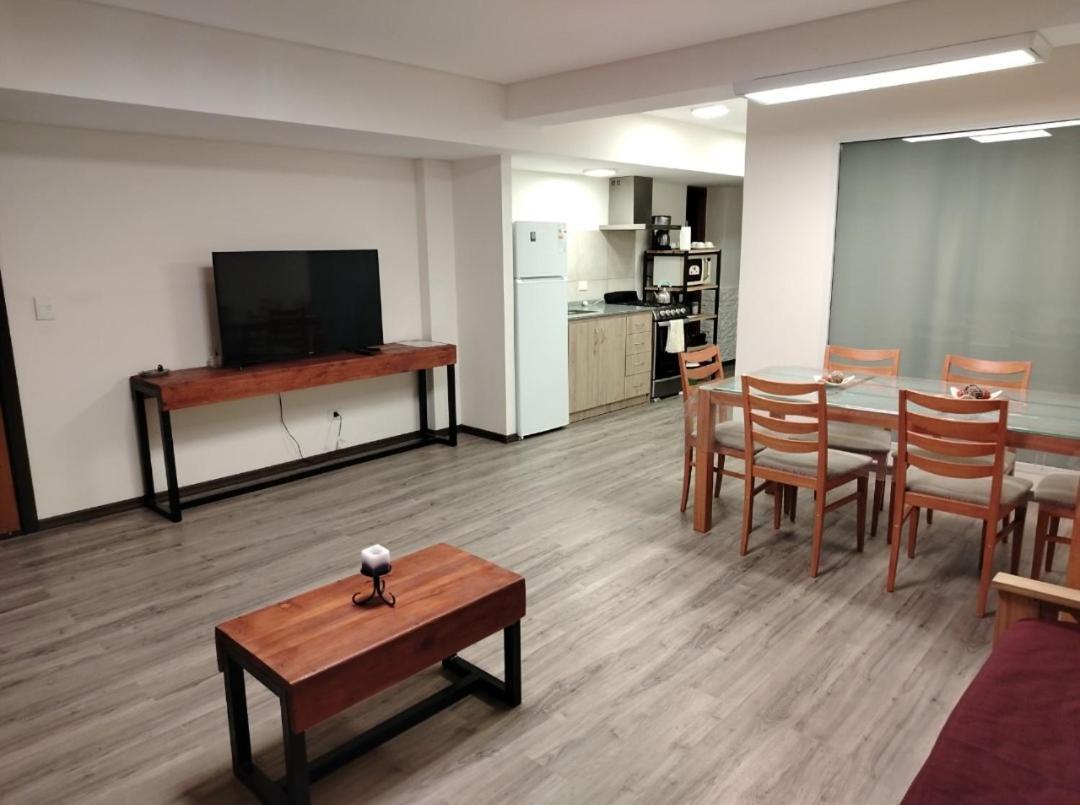Departamento Centrico Con Cochera Apartamento