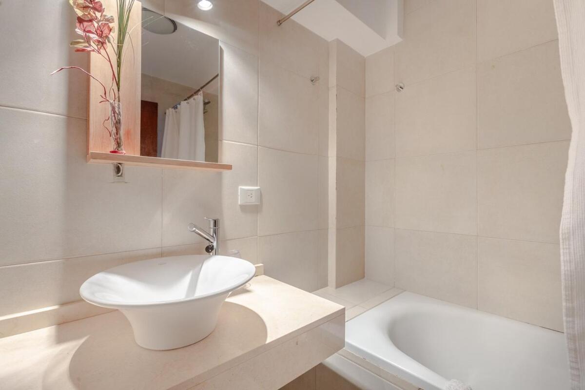 Luxury 2-level 3bedroom