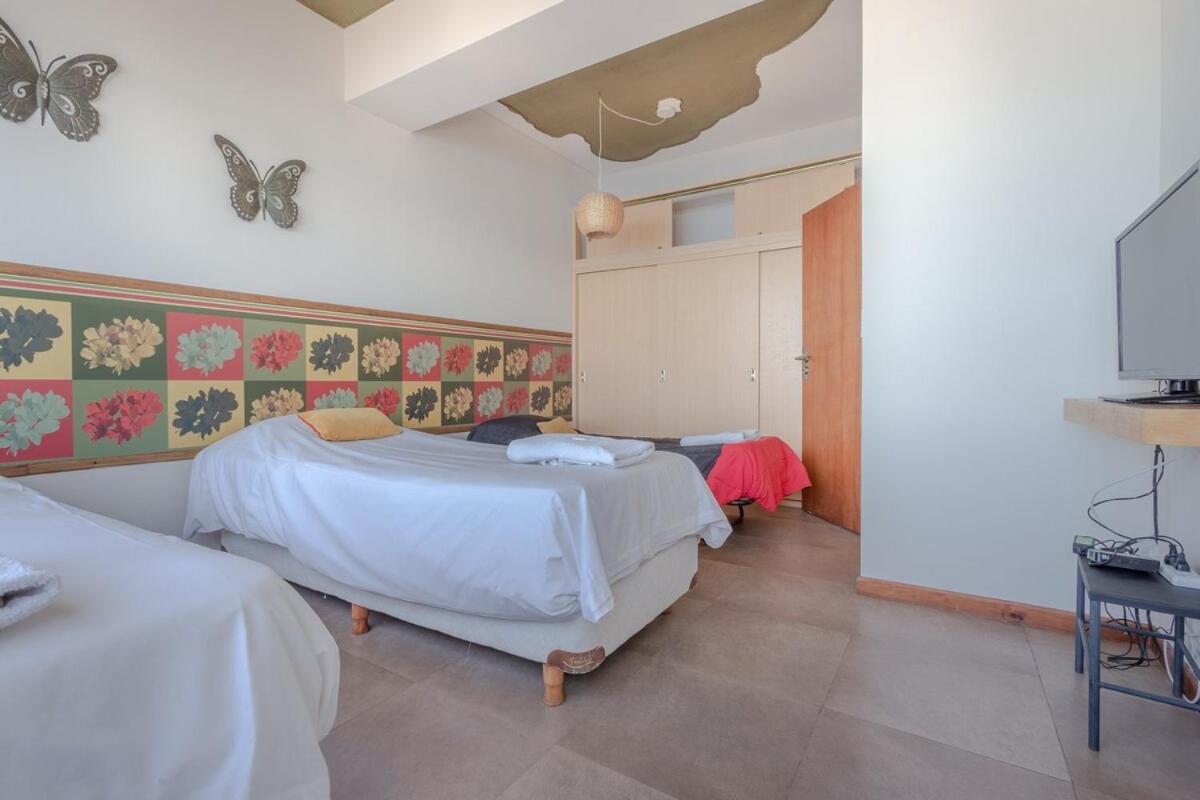 Luxury 2-level 3bedroom *