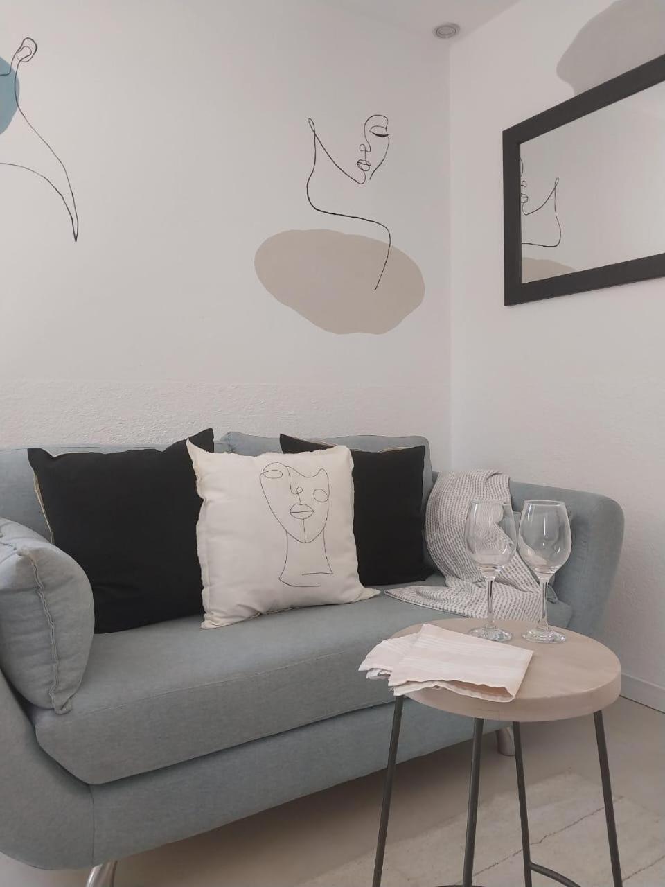 Apartamento Complejo Mil50 *