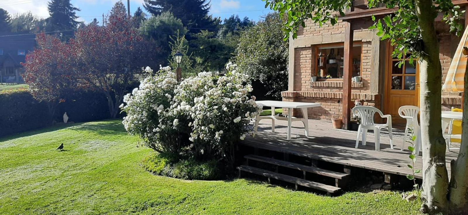 Сasa de vacaciones Charming House
