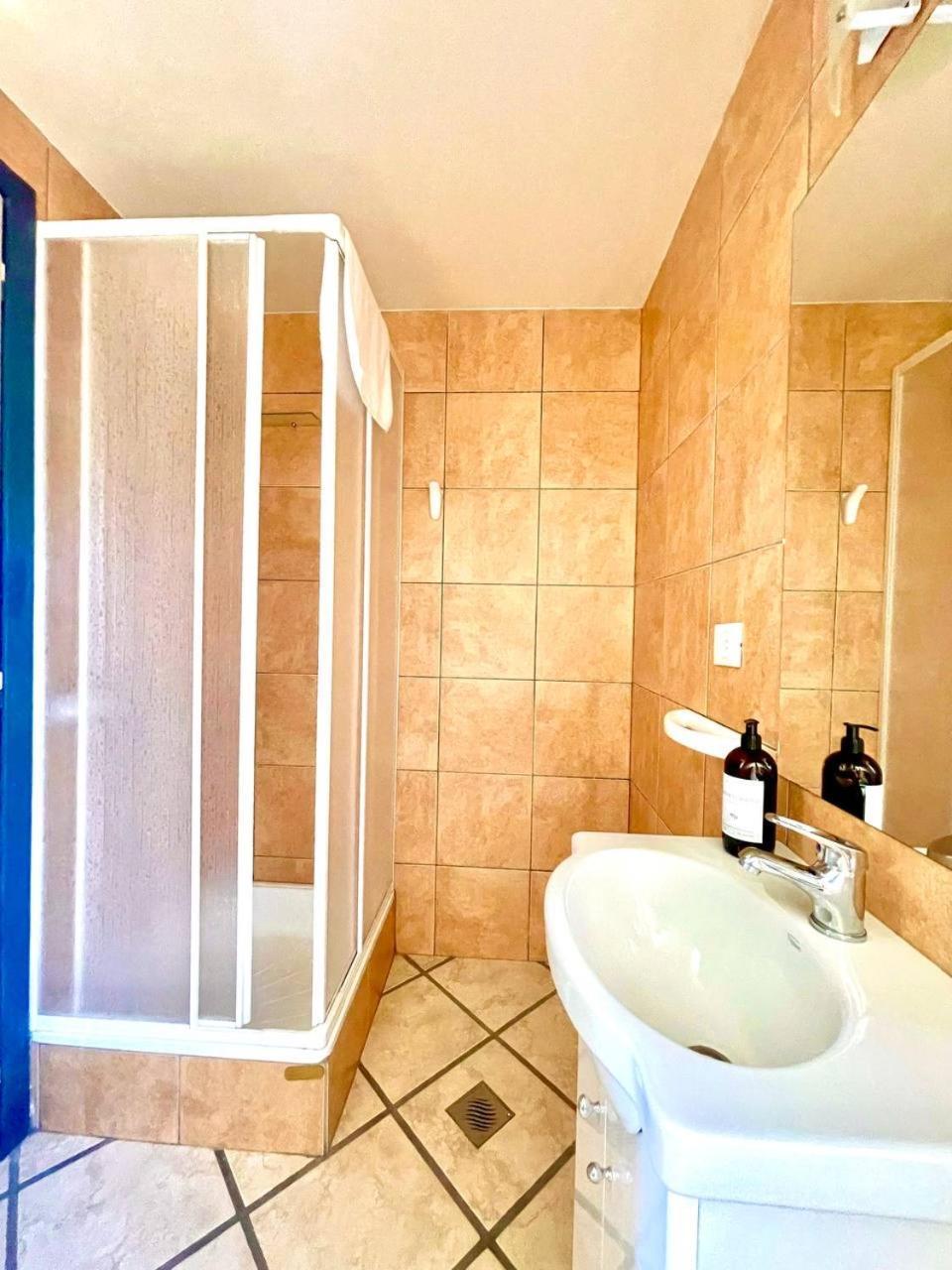 Apartamento Departamentos Cerezos C