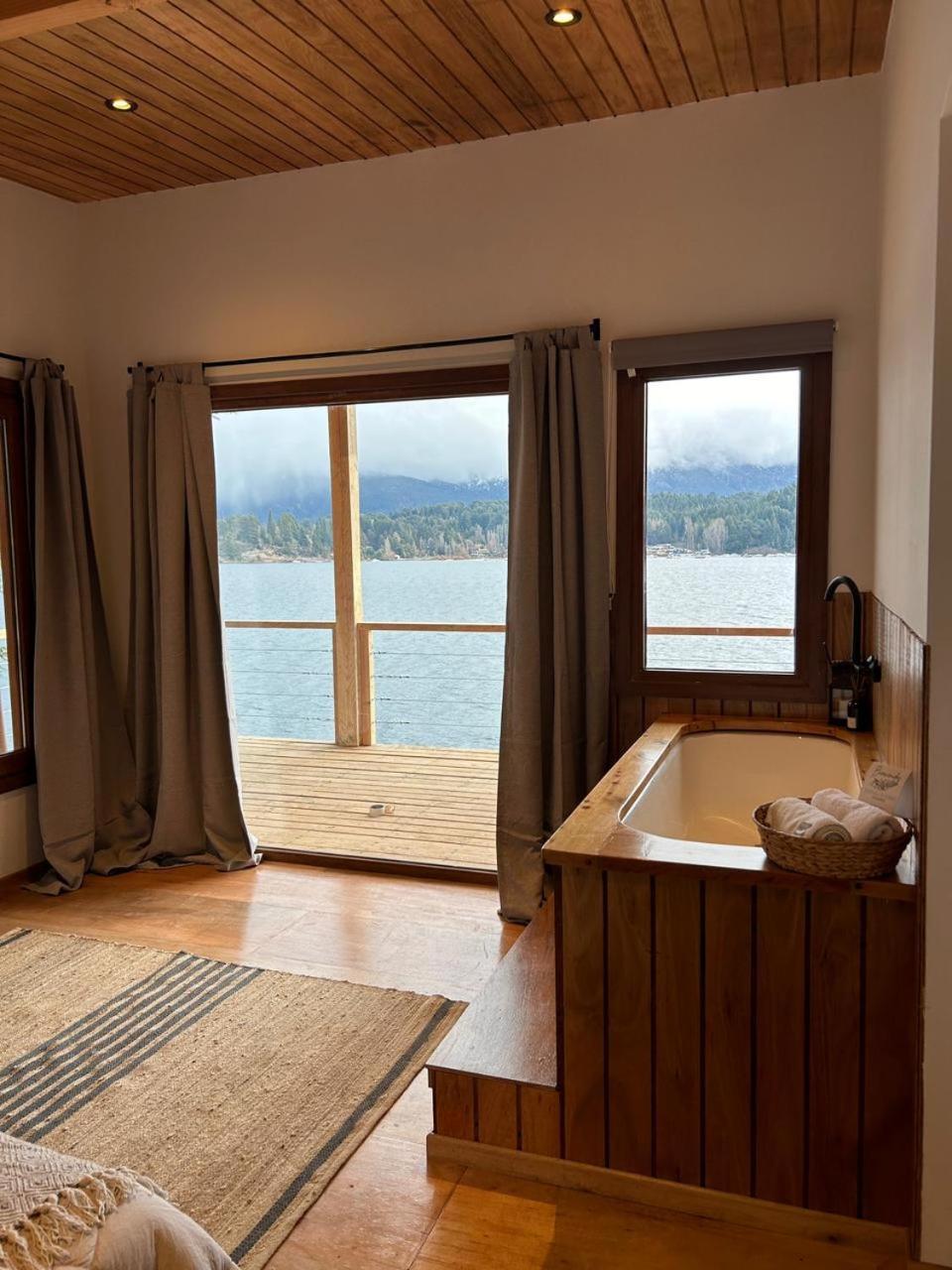 Del Muelle San Carlos de Bariloche