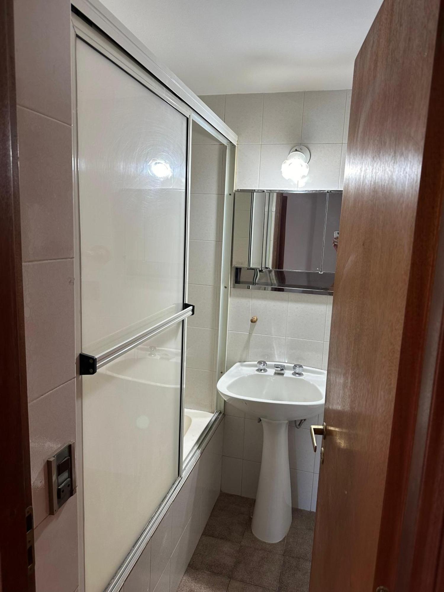 Refugio Acogedor Con Parking Apartamento