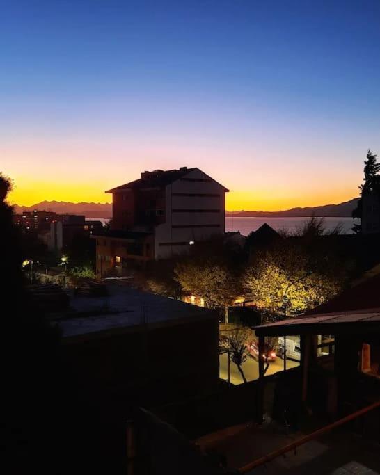 Apartamento Nuevo Piso Centrico Con Vista Al 2 O 3 Personas 1 Mascota Ok San Carlos de Bariloche