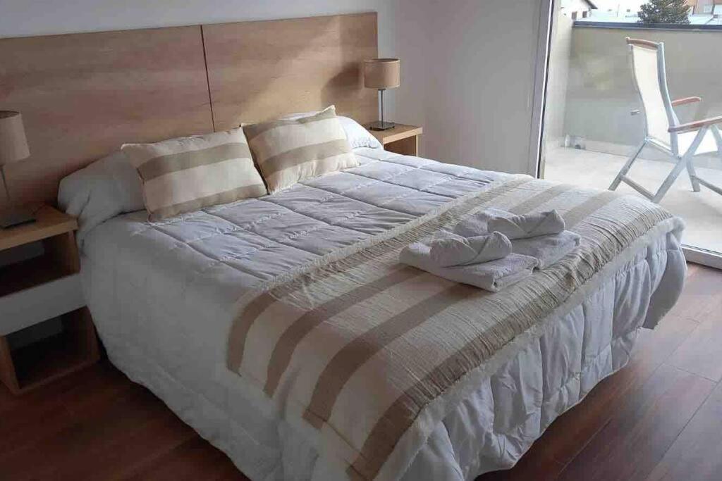 Moderno Departamento Con Vista Al Y Montanas Apartamento