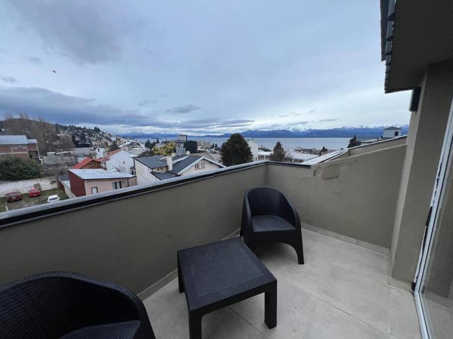 Moderno Departamento Con Vista Al Y Montanas San Carlos de Bariloche