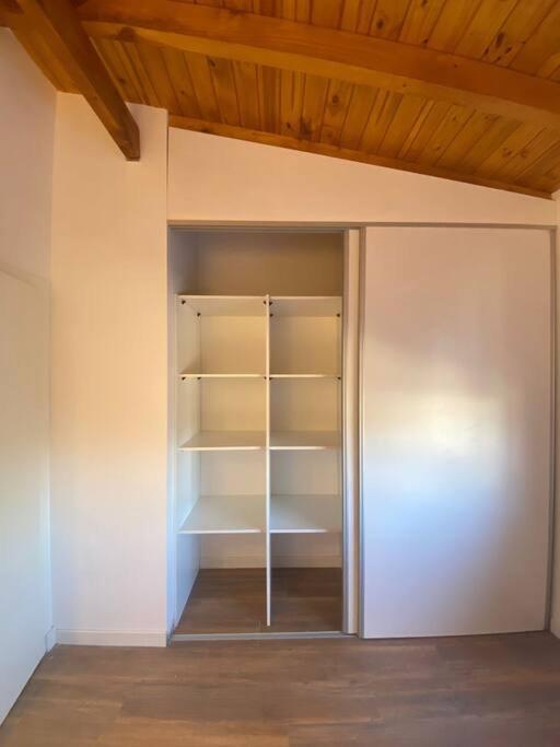 Moderno Departamento Con Vista Al Y Montanas *