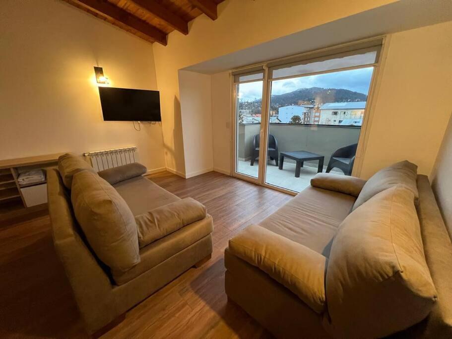 Moderno Departamento Con Vista Al Y Montanas