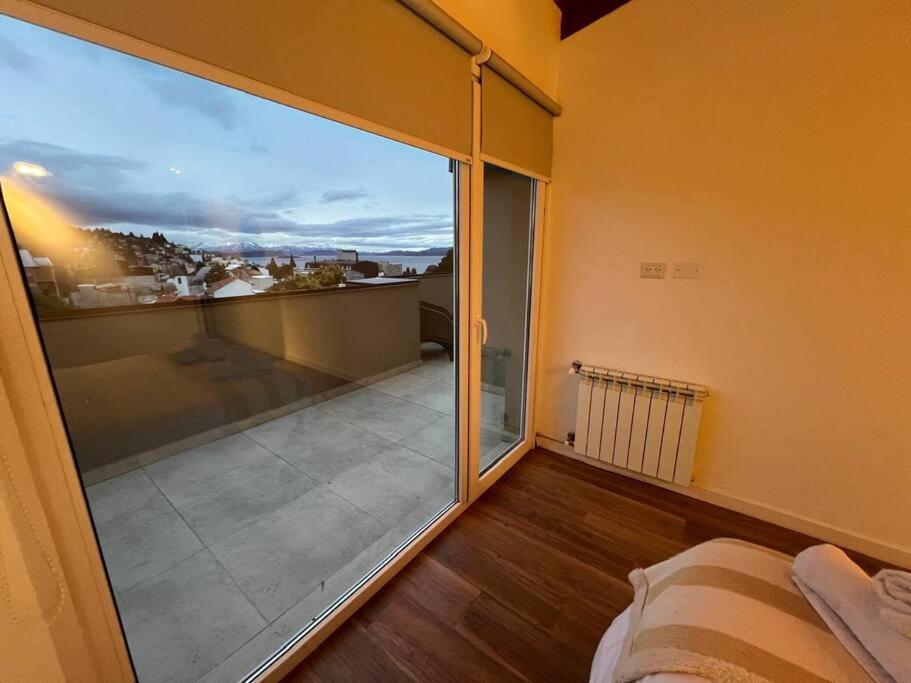 Apartamento Moderno Departamento Con Vista Al Y Montanas San Carlos de Bariloche