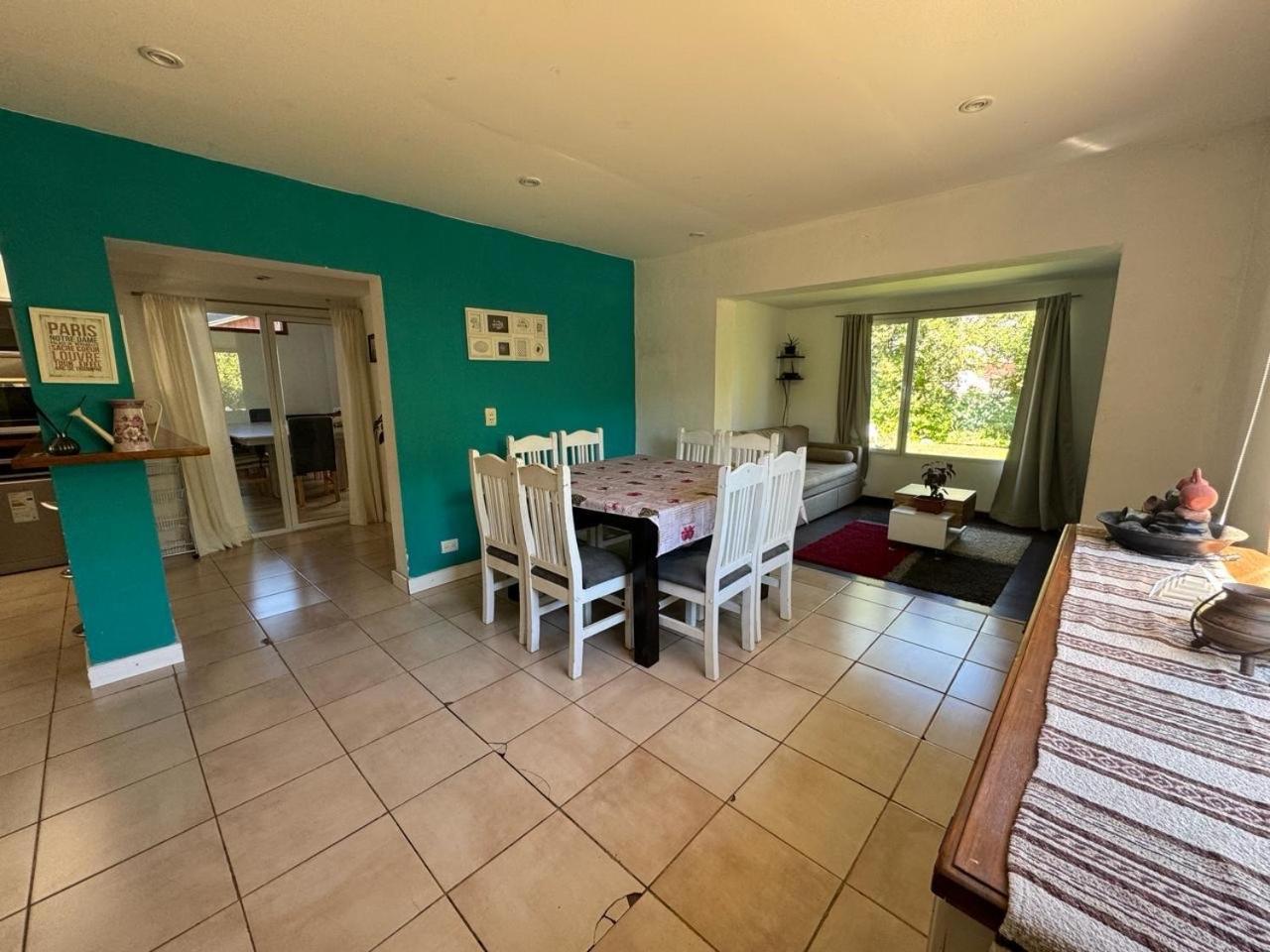 Casa Familiar Con Pileta Climatizada