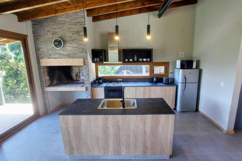 Casa Con Vista Al Lago Y Cerros Сasa de vacaciones San Carlos de Bariloche