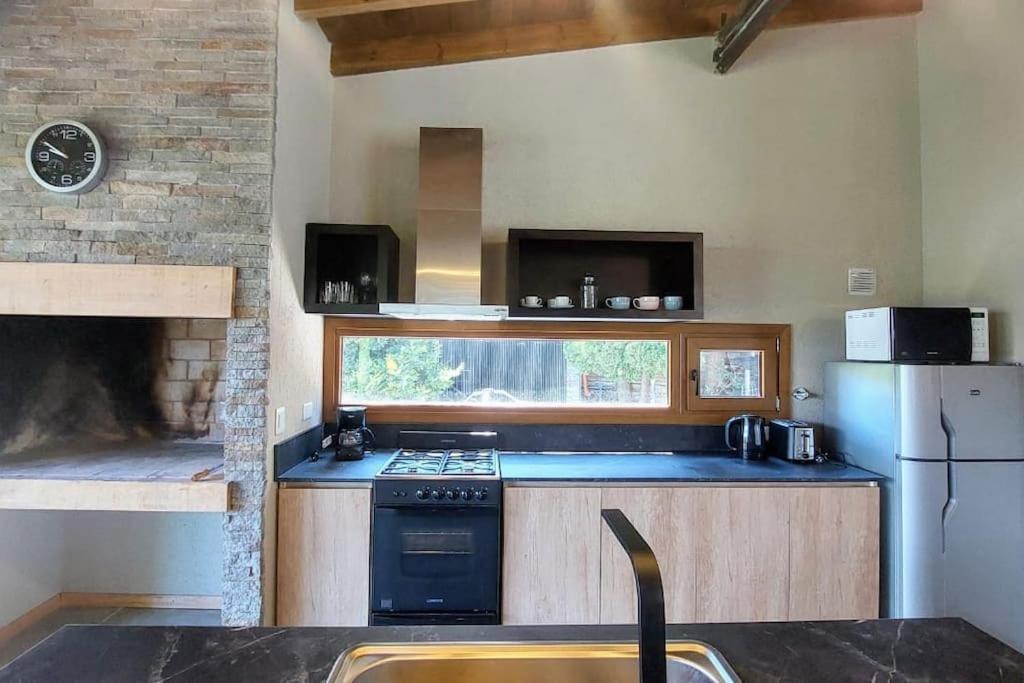 Casa Con Vista Al Lago Y Cerros *
