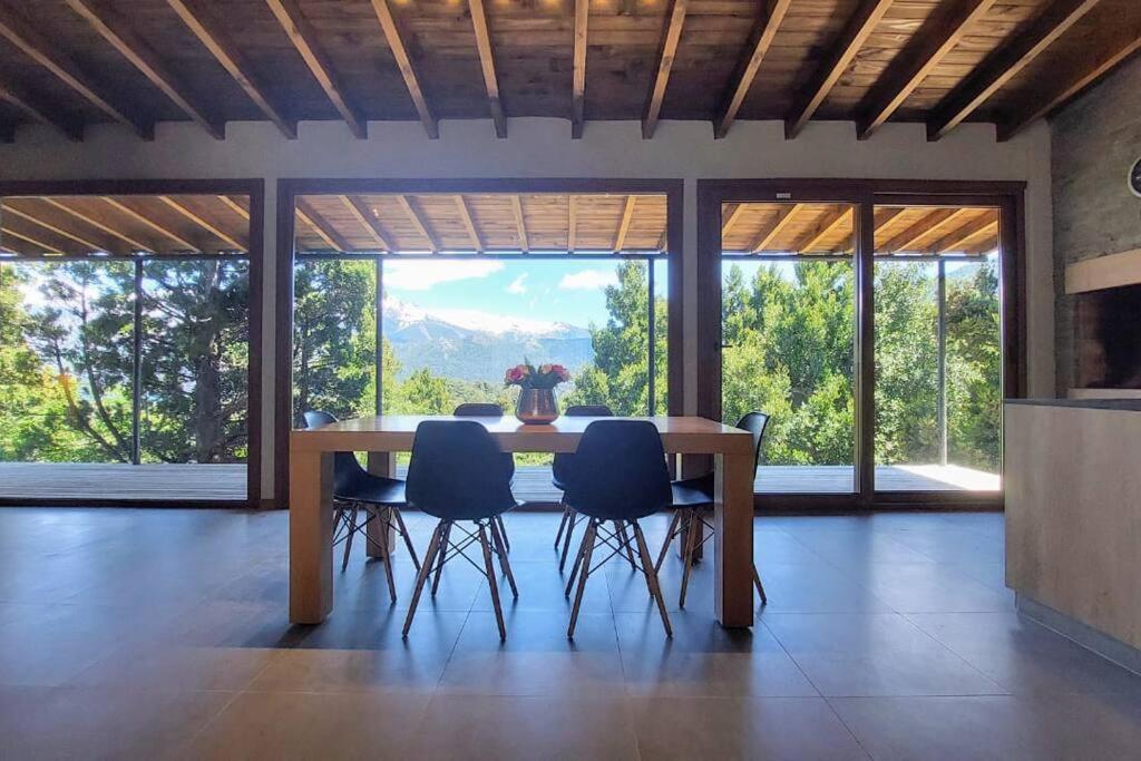 Сasa de vacaciones Casa Con Vista Al Lago Y Cerros *