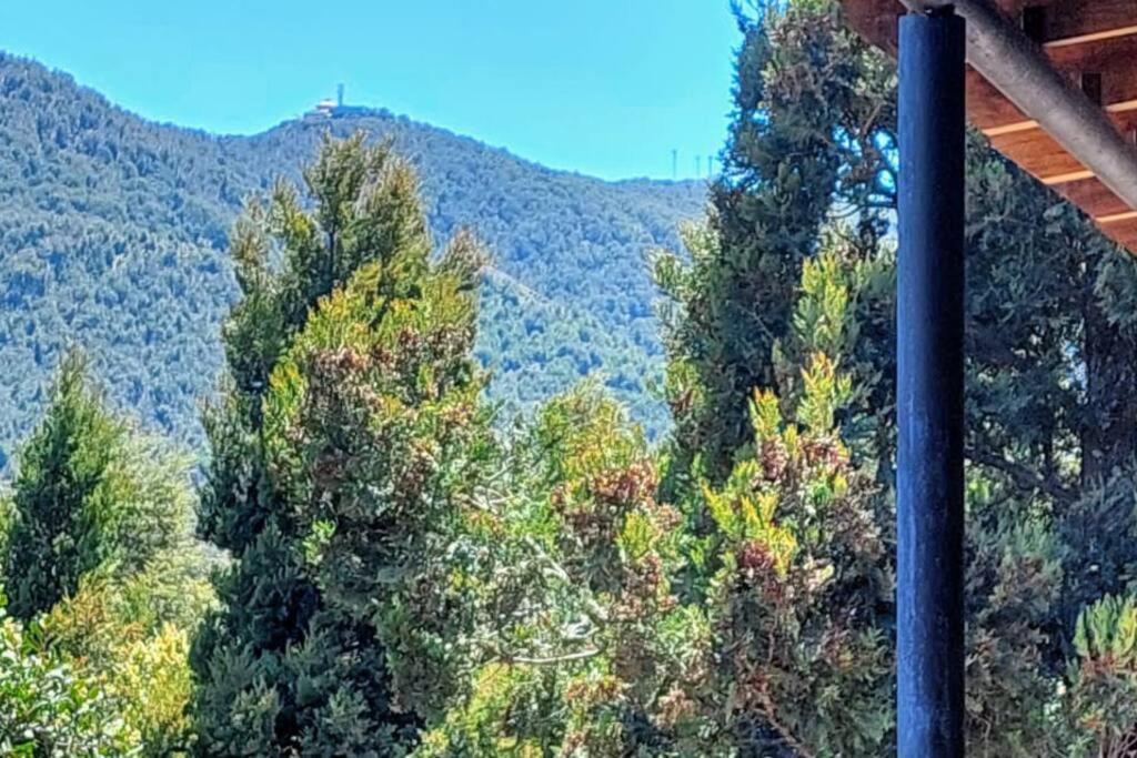 Casa Con Vista Al Lago Y Cerros Сasa de vacaciones *