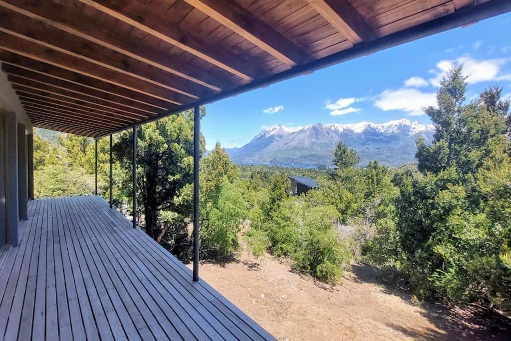 Сasa de vacaciones Casa Con Vista Al Lago Y Cerros *