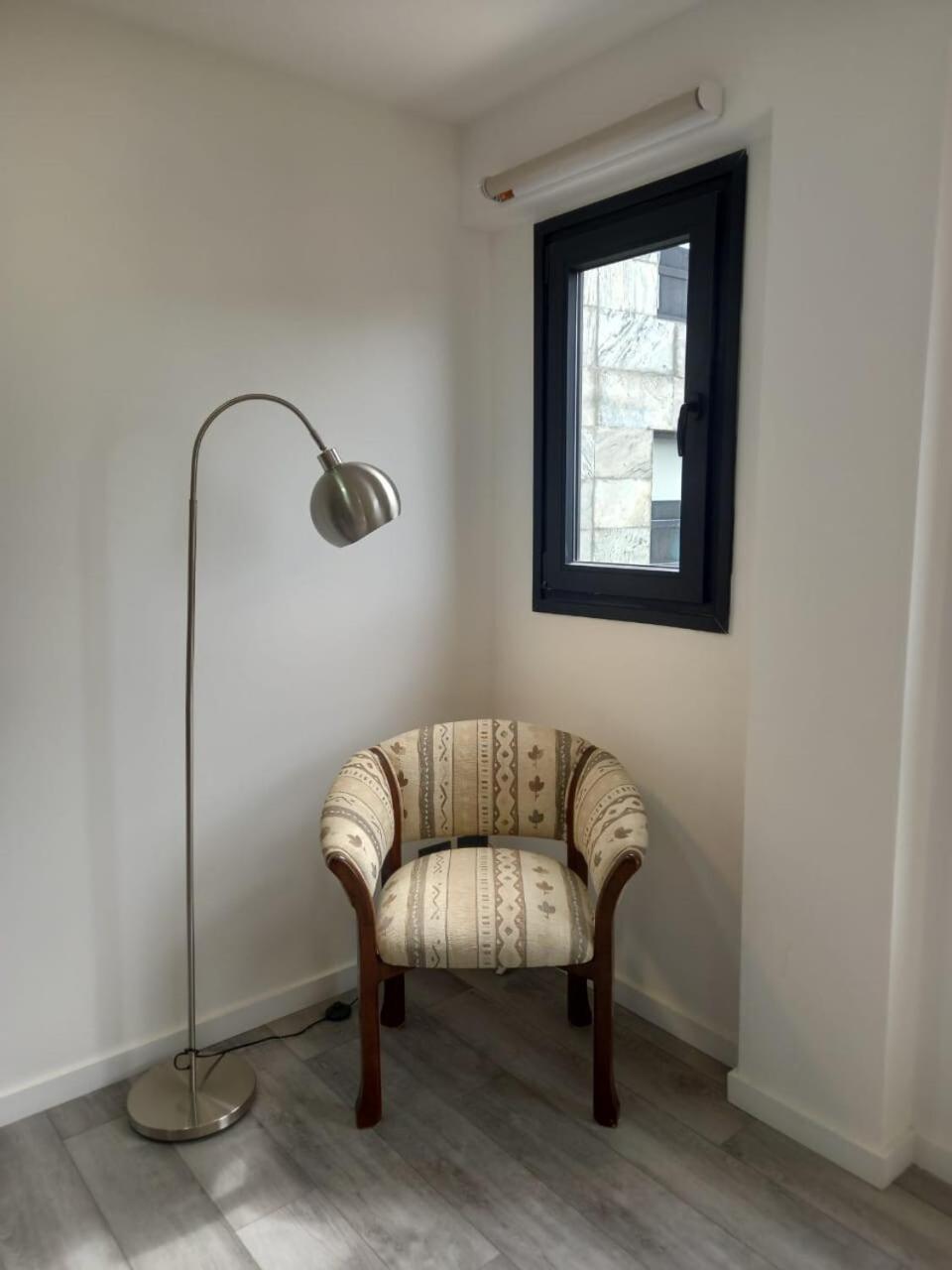 Hermoso Estudio En Barrio Residencial Centrico Apartamento