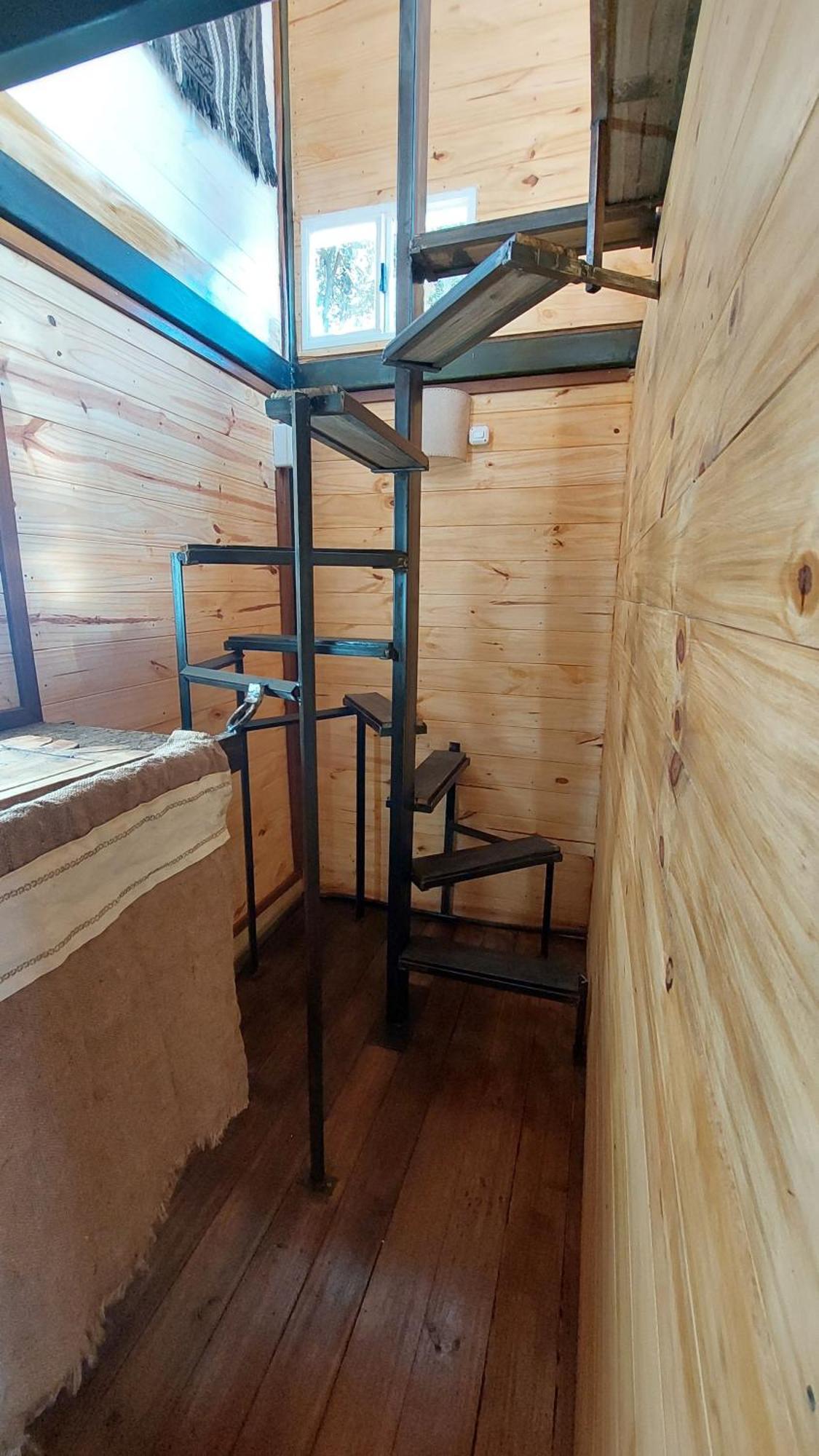 Casita Moderna En El Bosque *