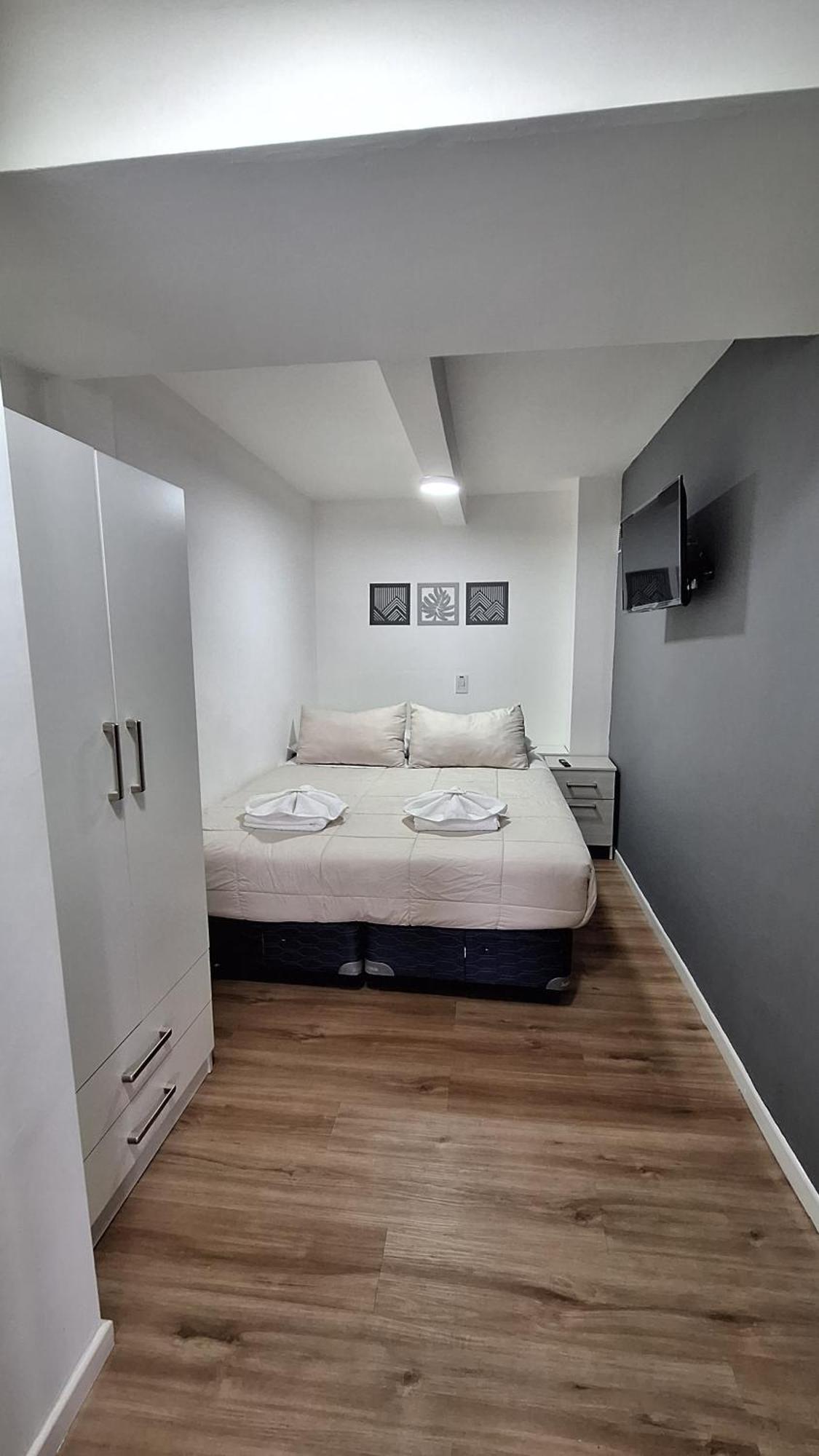 Dones Departamentos Aparthotel *