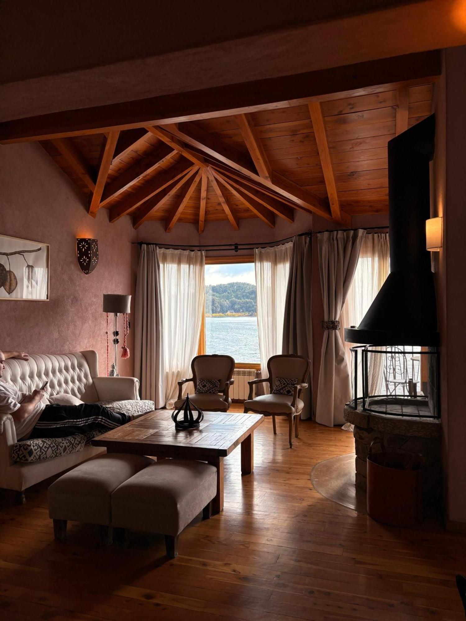 Hotel Lirolay -