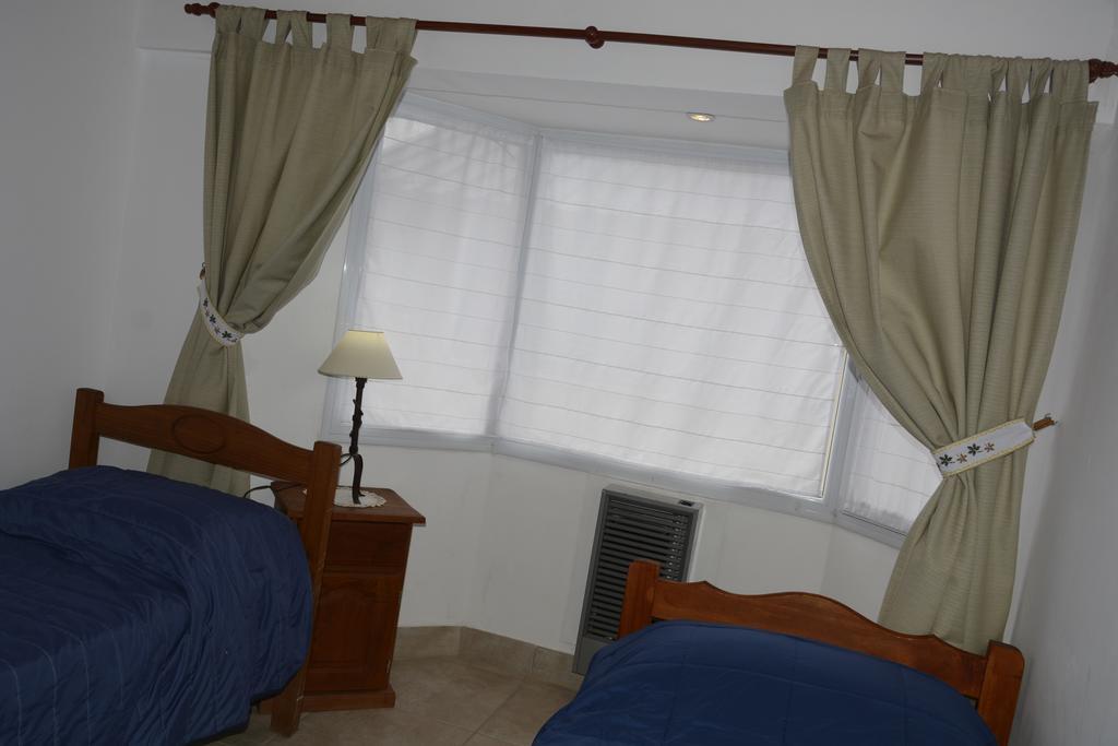 Victorias 3 *