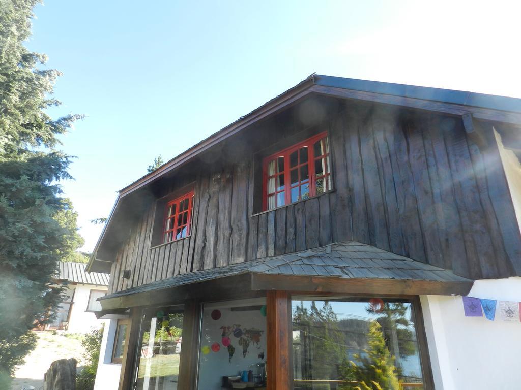 Hostel Bonita House - & *
