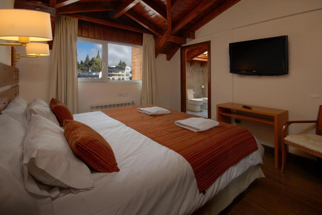 Tirol Hotel 3*