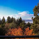 El Mononoambiente De Bariloche, Con Vista Al Lago